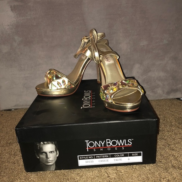 Gold Jewel Heels - Picture 2 of 4